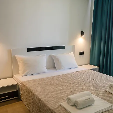 Chic 1br Flat & Garage I Garden Residence, By Flat Mаnаger شقة فارنا