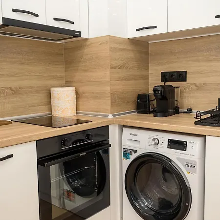 Chic 1br Flat & Garage I Garden Residence, By Flat Mаnаger Lejlighed