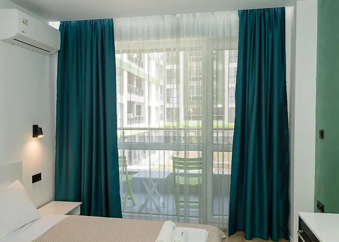 Chic 1br Flat & Garage I Garden Residence, By Flat Mаnаger Διαμέρισμα