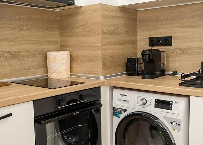 Chic 1br Flat & Garage I Garden Residence, By Flat Mаnаger Διαμέρισμα